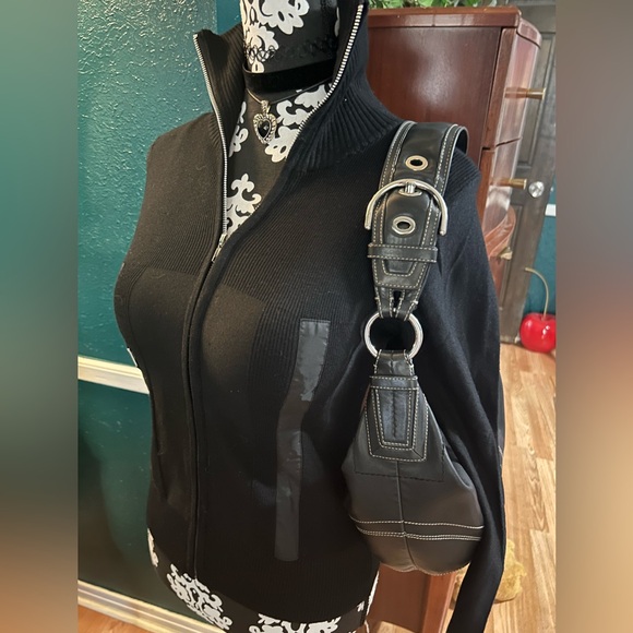 Dollhouse Sweaters - NWT Dollhouse Black Collared Zipper Sweater